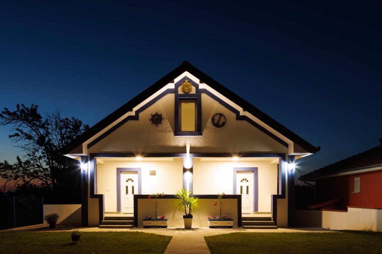 Vila Peristeron ゴルバッツ エクステリア 写真
